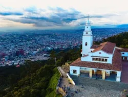 Monserrate Bogotá: Guided Tour + Cable Car Ticket